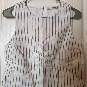 NWT - Abercrombie & Fitch Linen White and Blue Striped Tank Top